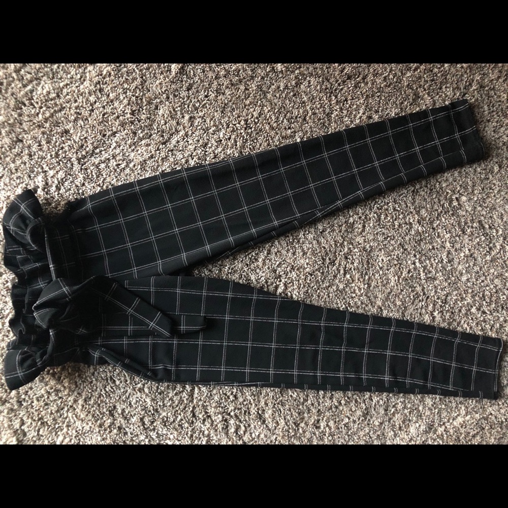 PrettyLittleThing Paperbag Highwaist Leggings